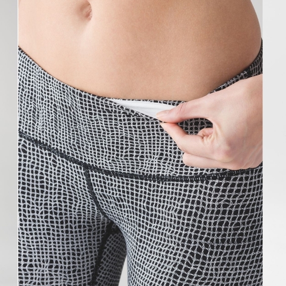 Lululemon- Wunder Under Pant III Fall Net W/B - Picture 4 of 15